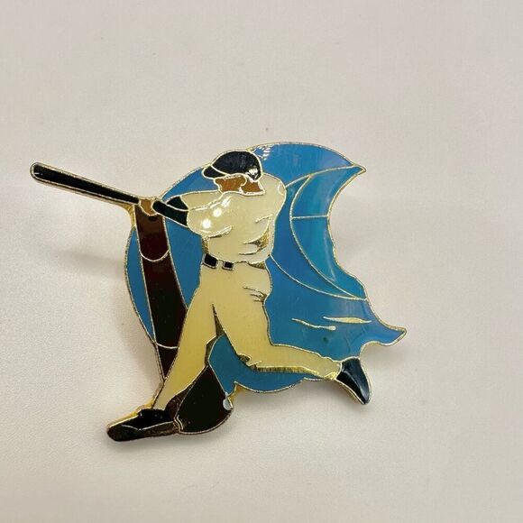 Vintage baseball player pin - Picture 7 of 7